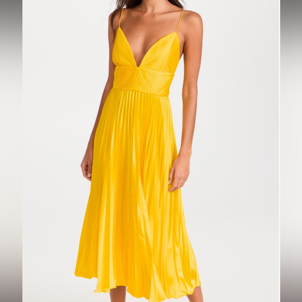 AMUR
Viv Mitered Pleating Dress - Yellow